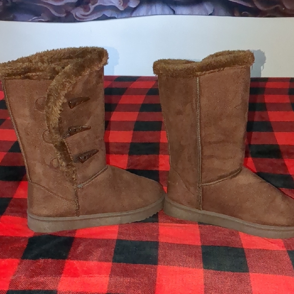 Brown Suede Ankle Booties with Slouchy Design